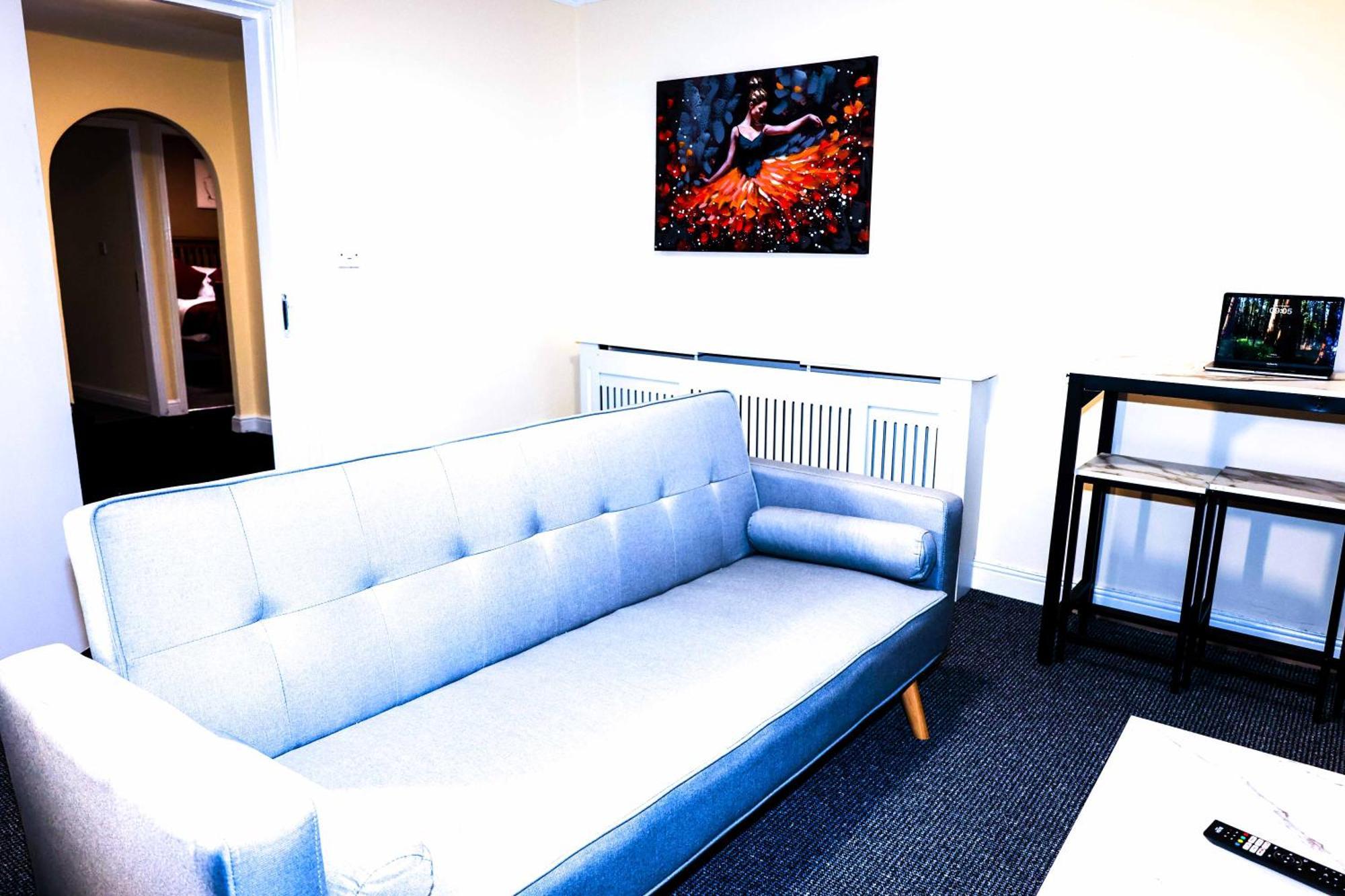 Lausory King Bed Living Your Luxe Home Away Nottingham Kültér fotó